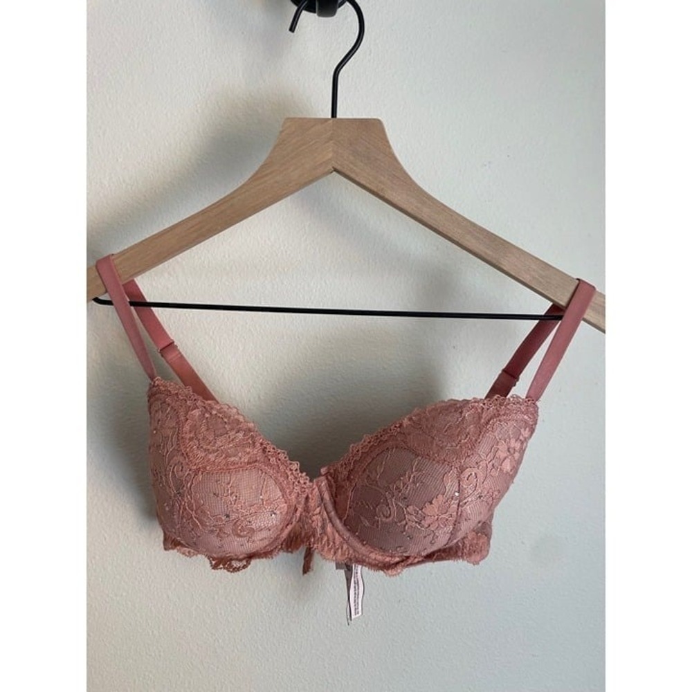 Victorias Secret Bra size‎ 32DD